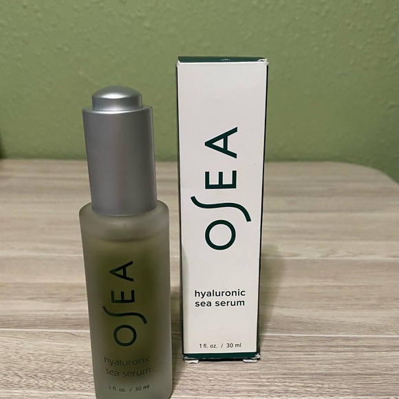 Sea Hyaluronic Serum - Silver and Cream
